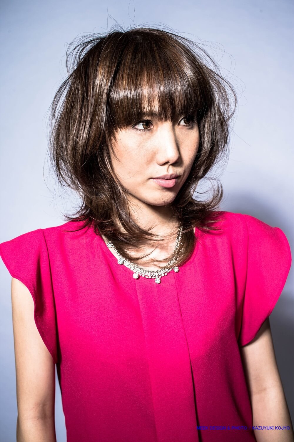 顔まわりに動きのあるミディアム
