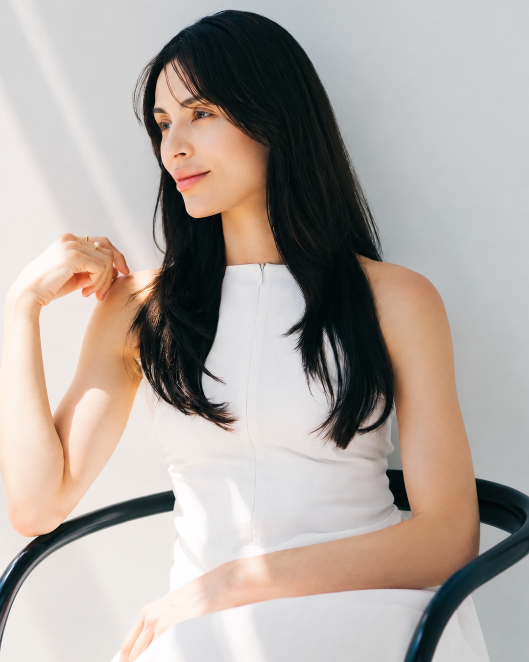 ReFaの資料をもとにしたロングヘアの女性のビジュアル